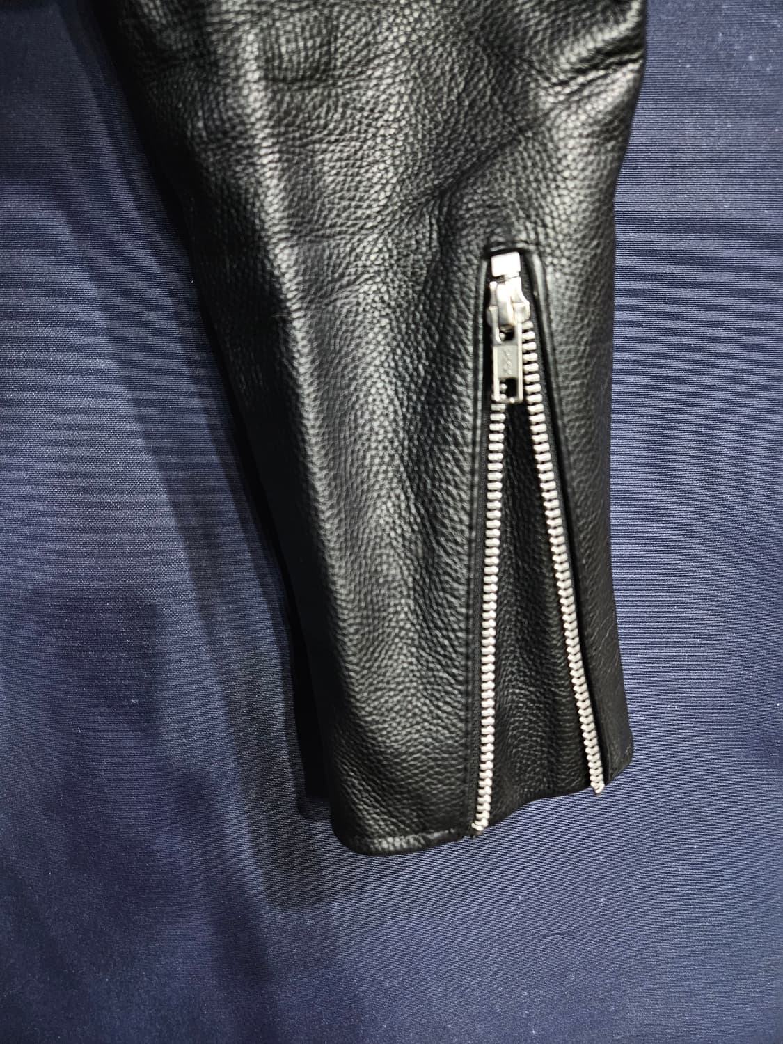 비바스튜디오 블랙 남성 슬림핏 95 가죽 라이더자켓  상품이미지5