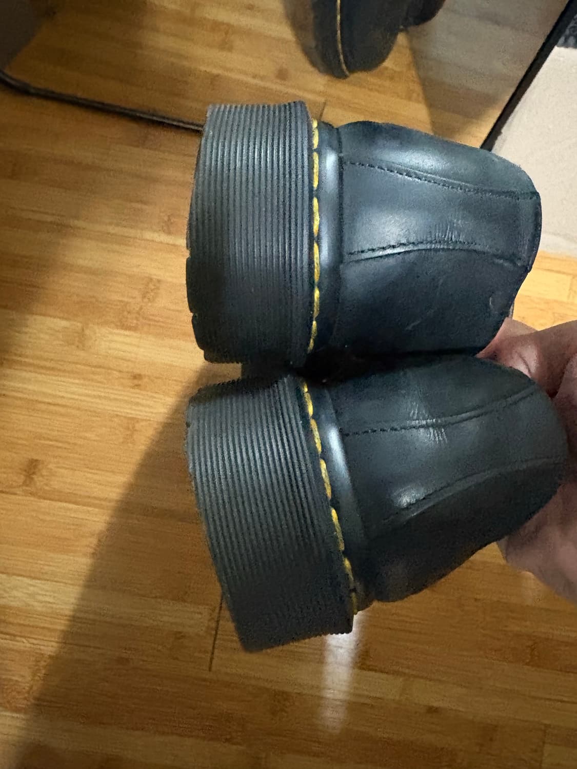 디네댓 닥터마틴 270 판매합니다 상품이미지5