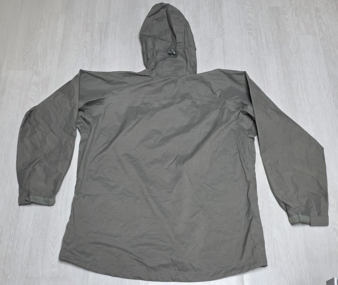 파타고니아 pcu 레벨6 고어텍스 라지 레귤러 판매 상품이미지2