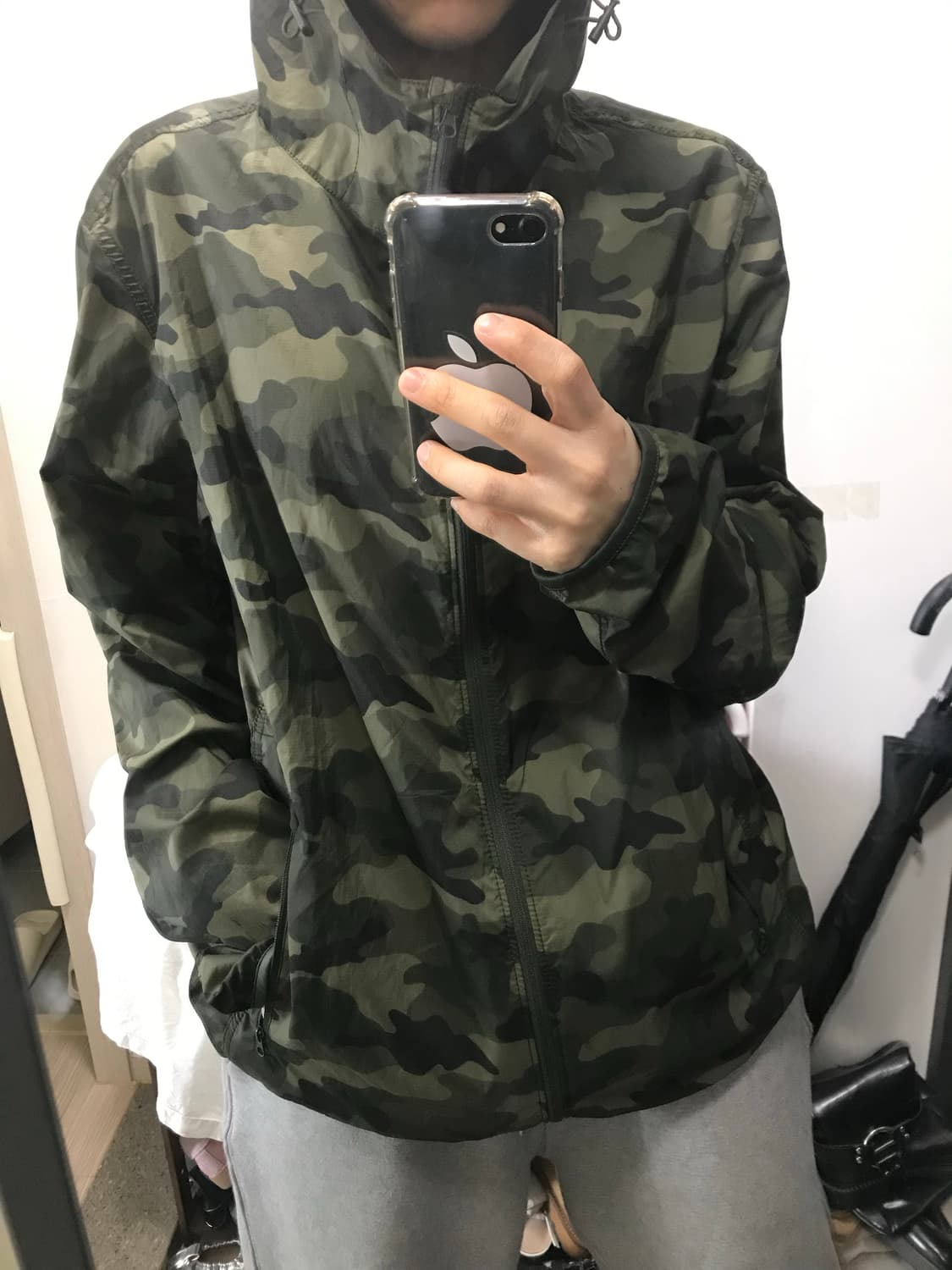 유니클로 카모 바람막이 상품이미지3