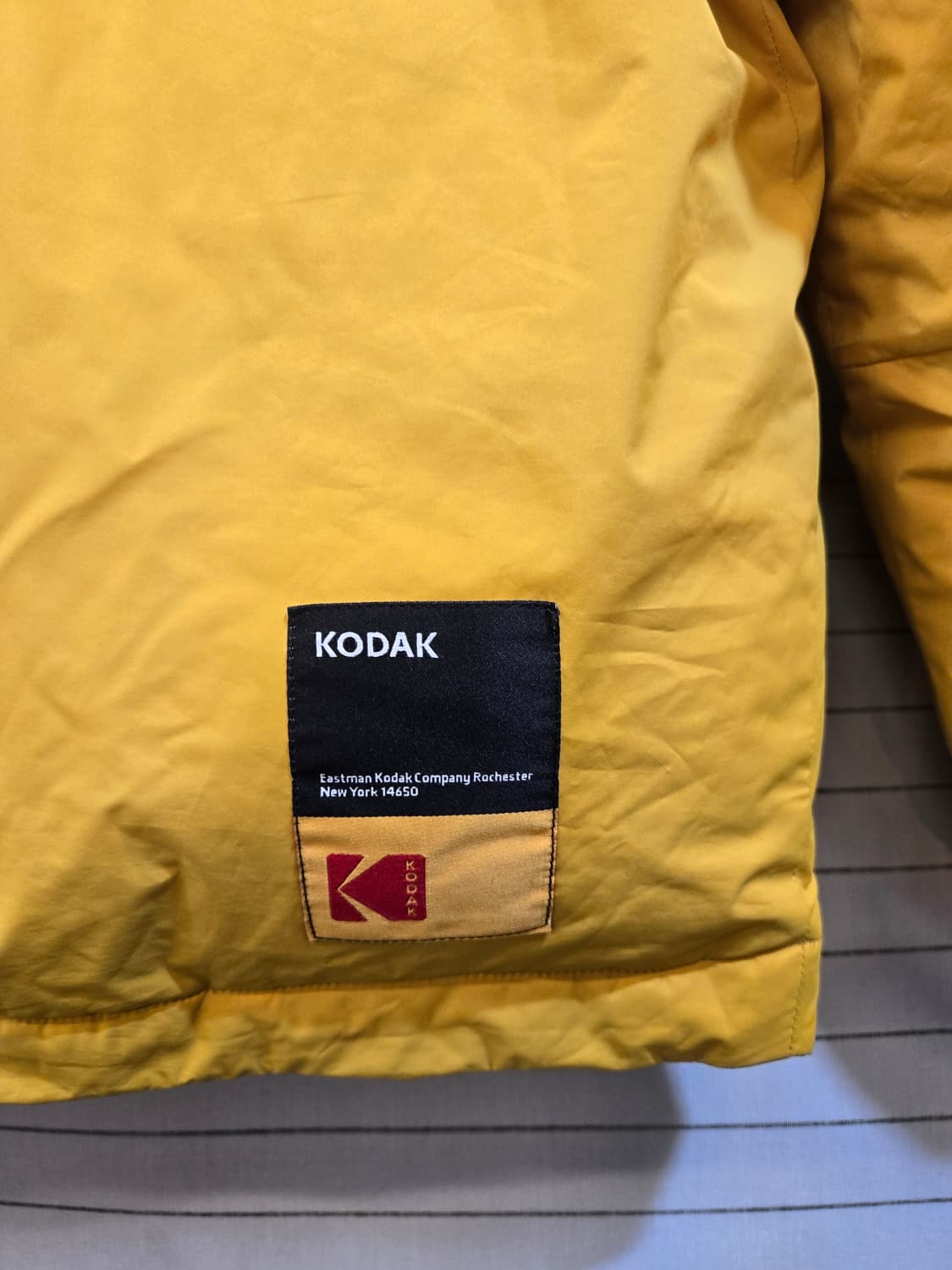 코닥 빠니보틀  옐로우 패딩 점퍼 상품이미지9