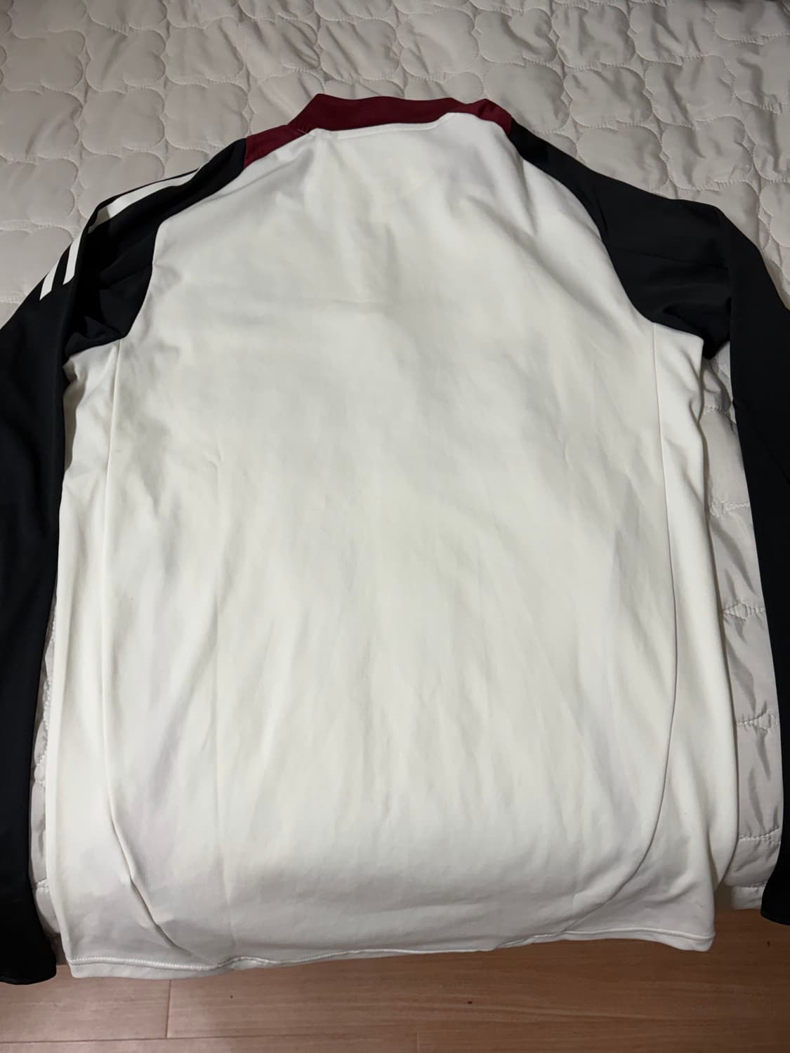 맨유 티로24 트레이닝 탑 상품이미지2