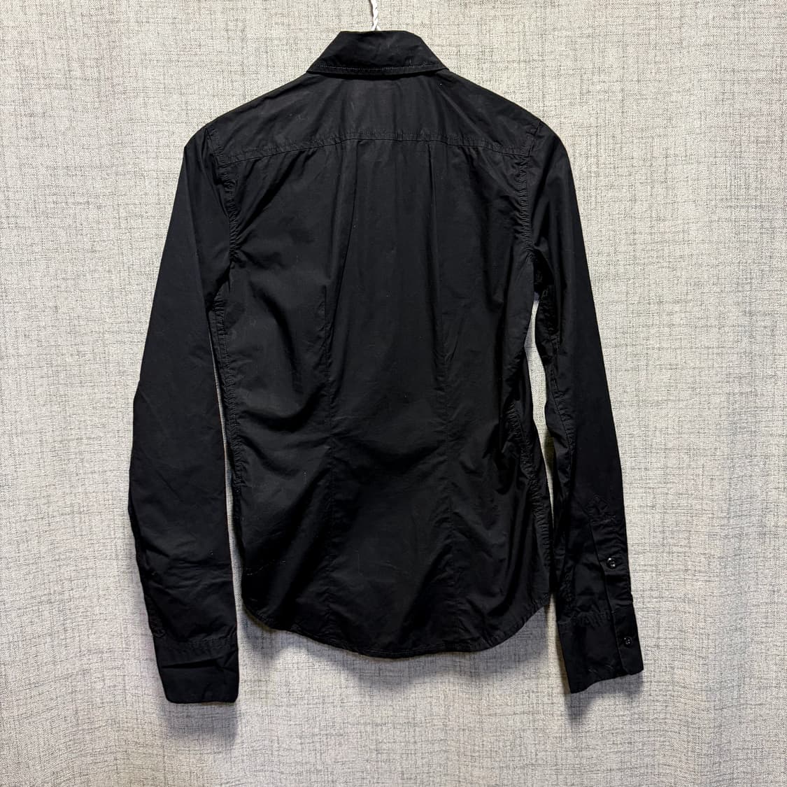 폴로진스컴퍼니 블랙 자수 셔츠  상품이미지2