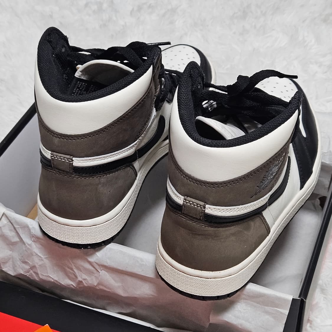 [255] 나이키 에어 조던 1 하이 OG 다크 모카 상품이미지4