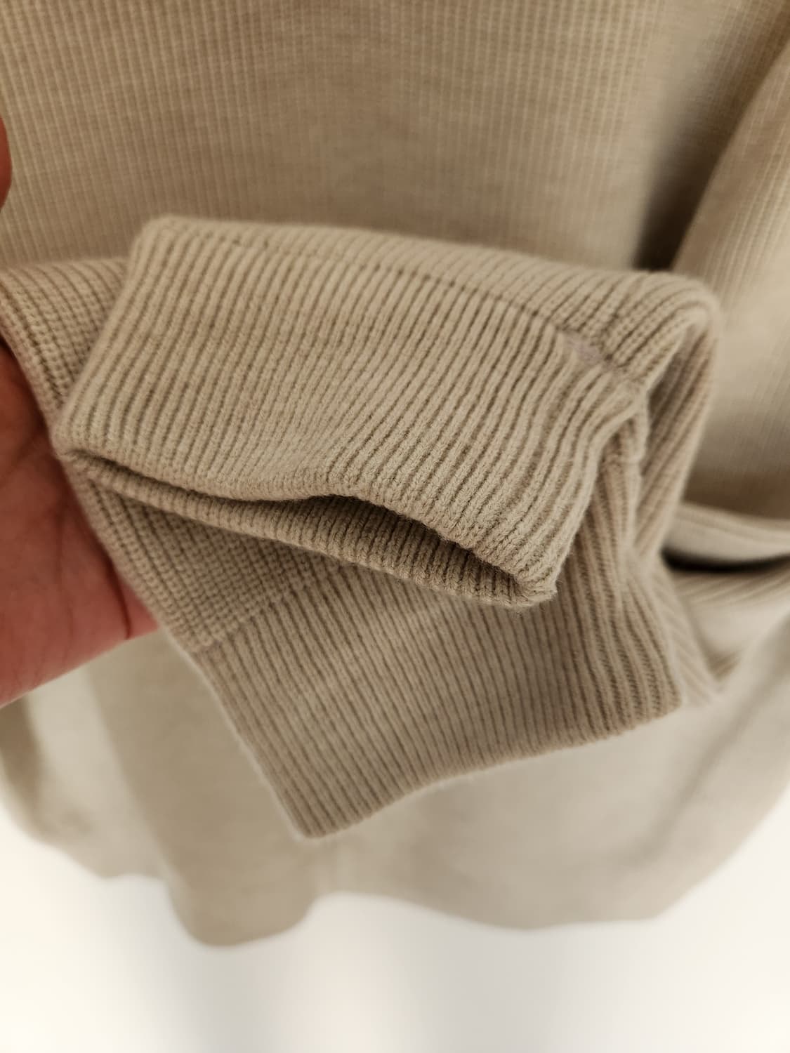 지오지아 루즈핏 반집업 하이넥 니트 상품이미지4