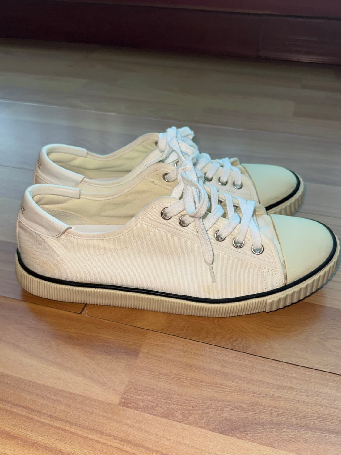 셀린느 블랭크 레이스업 스니커즈 판매합니다. 상품이미지2
