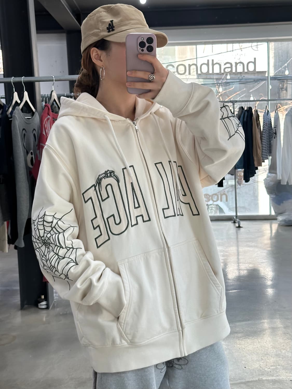 팔라스 23FW 스파이더 쇼크화이트 후드집업 상품이미지1