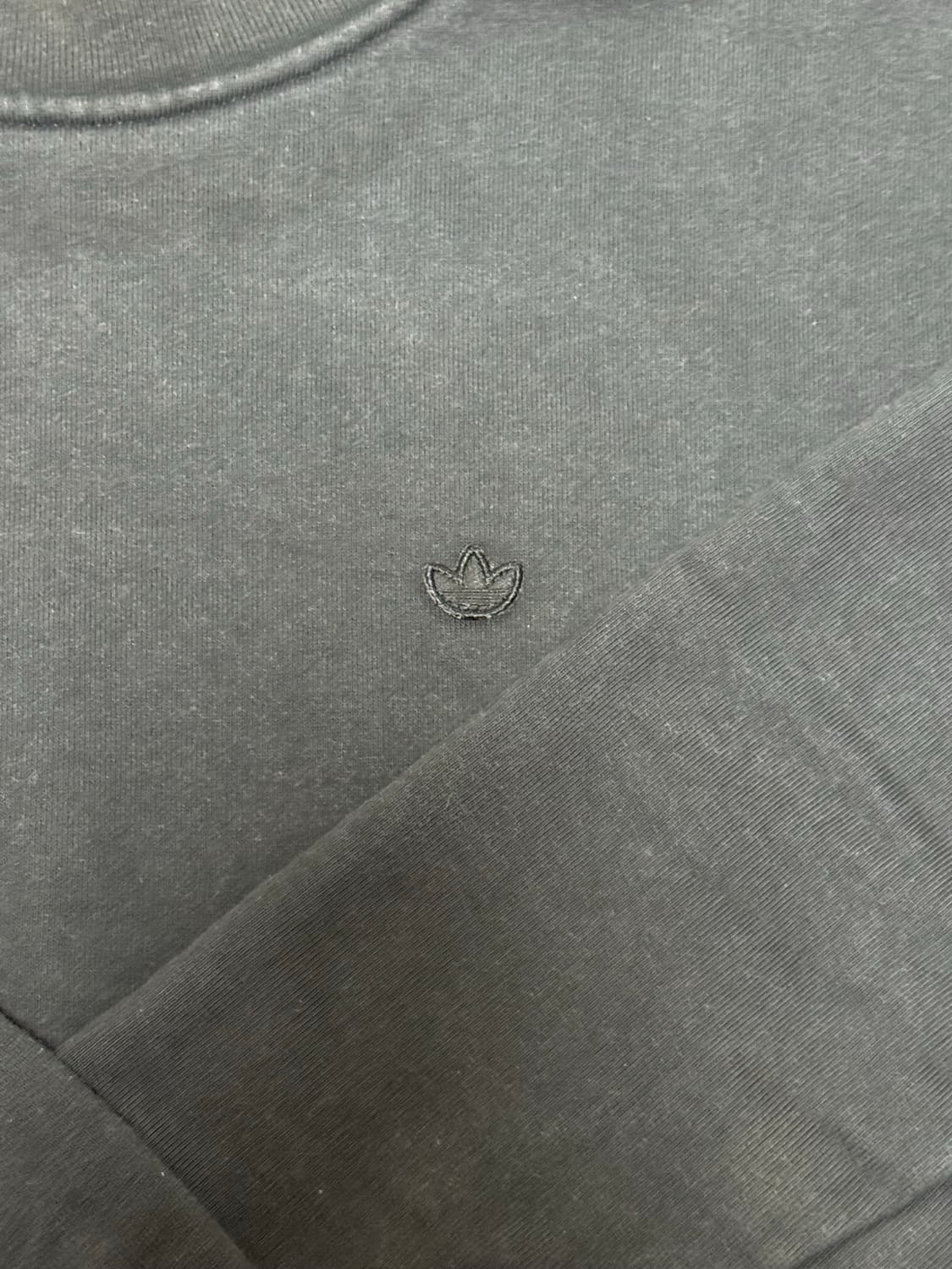 아디다스 스웻셔츠 (페이디드 블랙, L) 상품이미지2