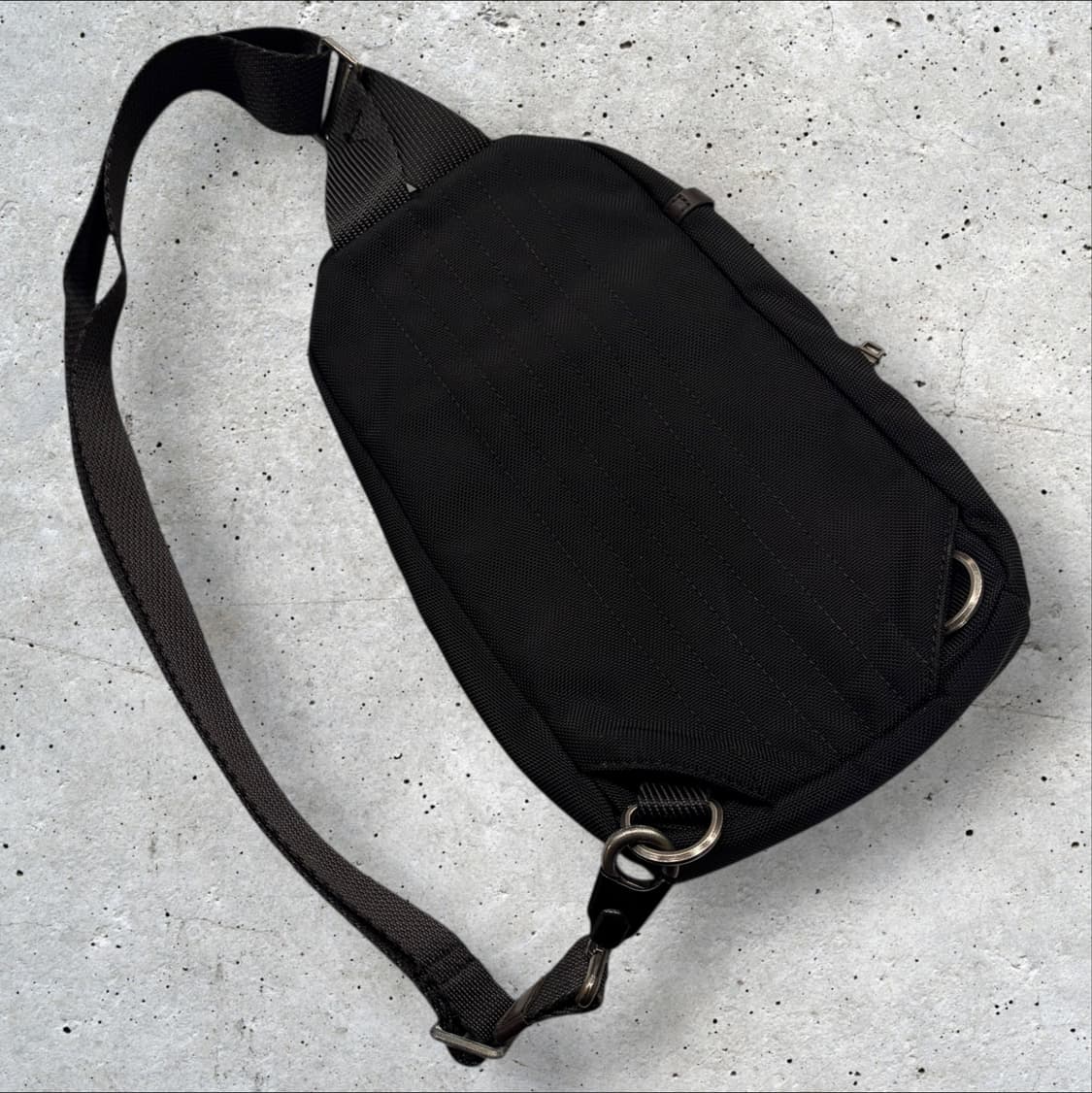 투미 TUMI 2WAY 검정색 슬링백 가방 상품이미지2