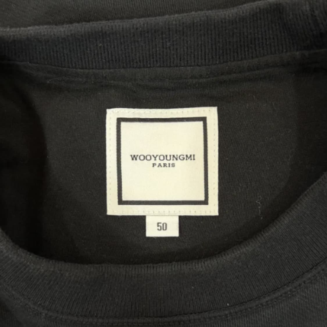 WOOYOUNGMI 스퀘어 라벨 맨투맨 블랙 50 상품이미지2