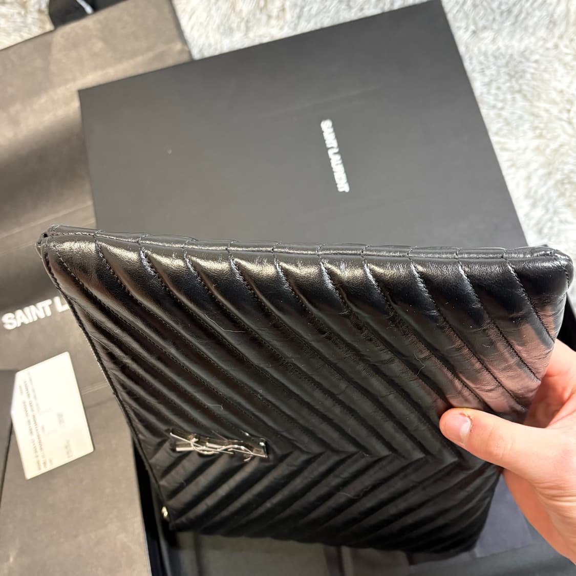 입생로랑 마틀라세 클러치 M사이즈 은장 상품이미지4