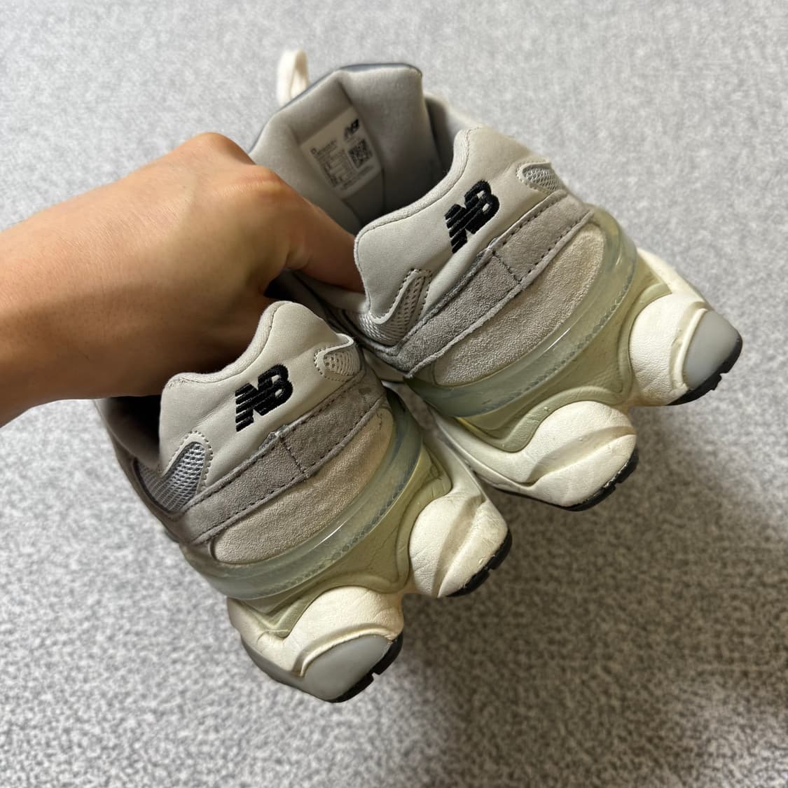 [정가 19만원] 뉴발란스 9060 그레이 265 상품이미지7