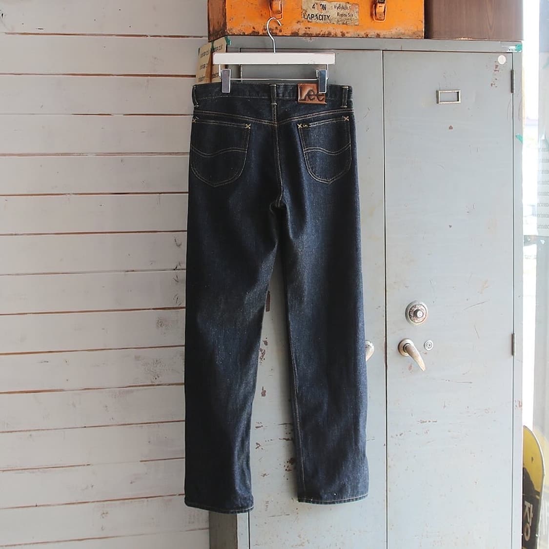 (착용컷) Lee 생지 데님 팬츠 (남성용 32.5) 상품이미지4