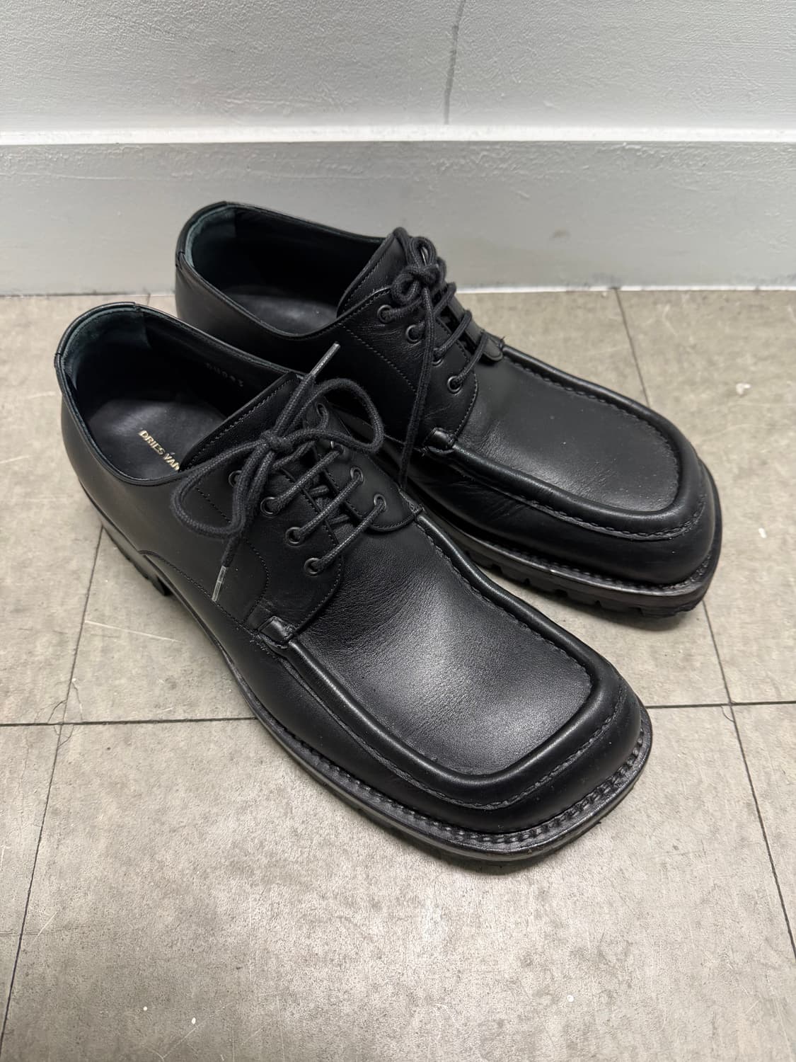 드리스반노튼 스퀘어 더비슈즈 상품이미지2