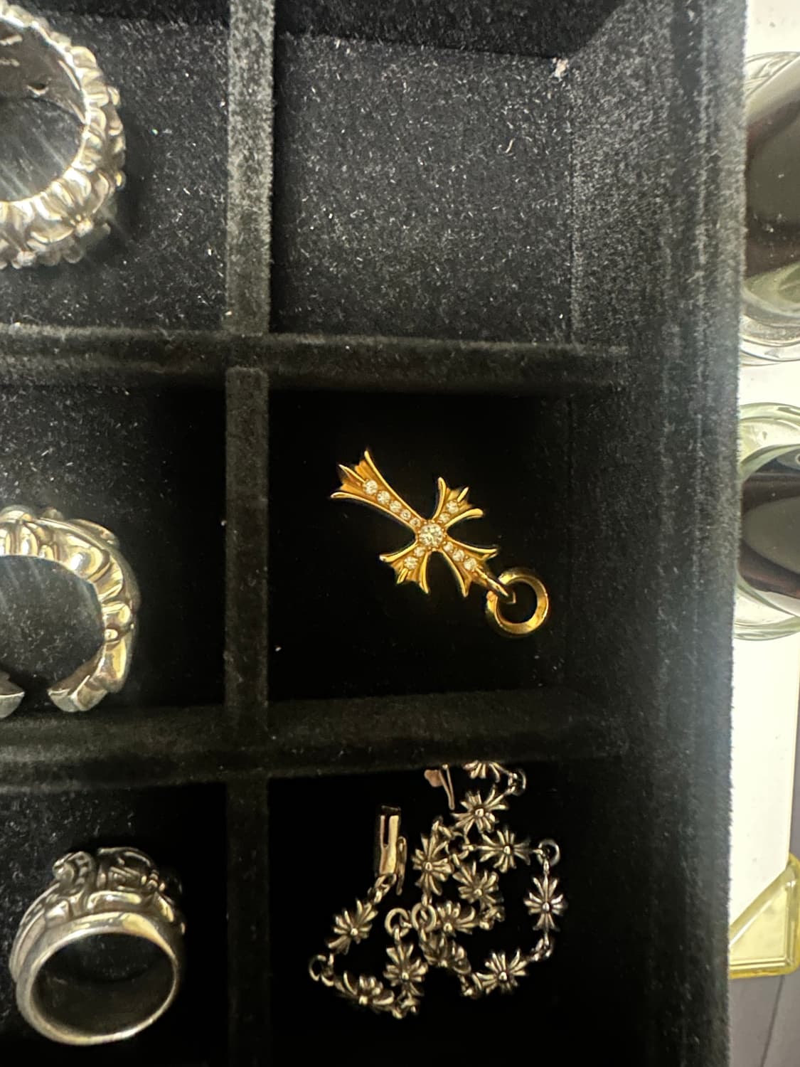 크롬하츠 CH 타이니 크로스 참 22k 풀파베 오리지널 상품이미지6