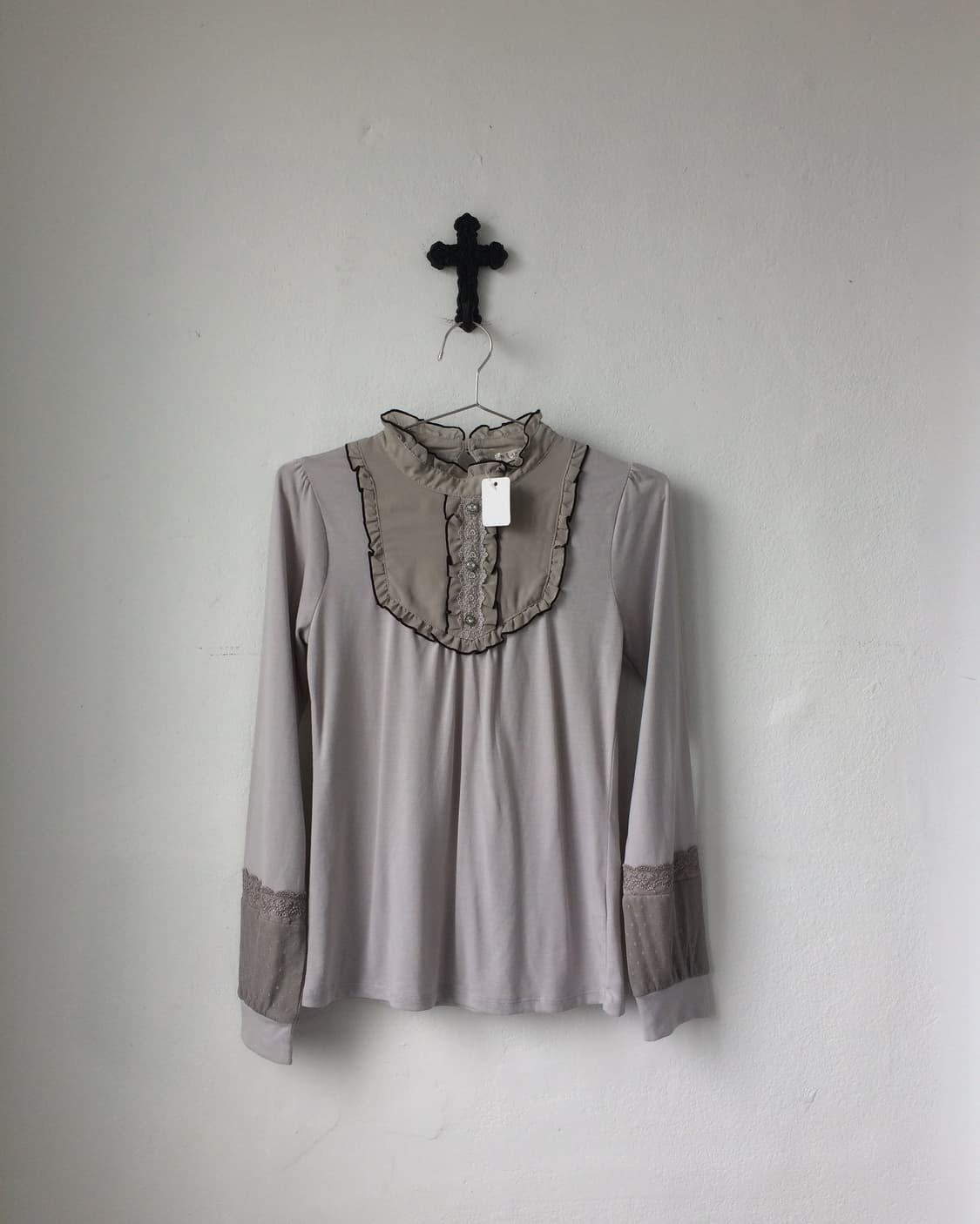Frill trimming high neck sleeve 상품이미지2