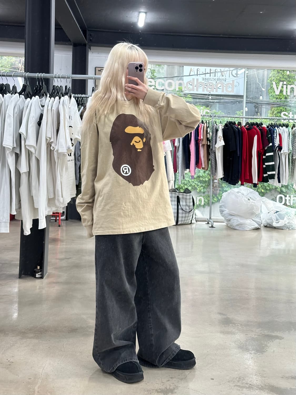 베이프 빅사루 베이지 긴팔 롱슬리브 상품이미지2