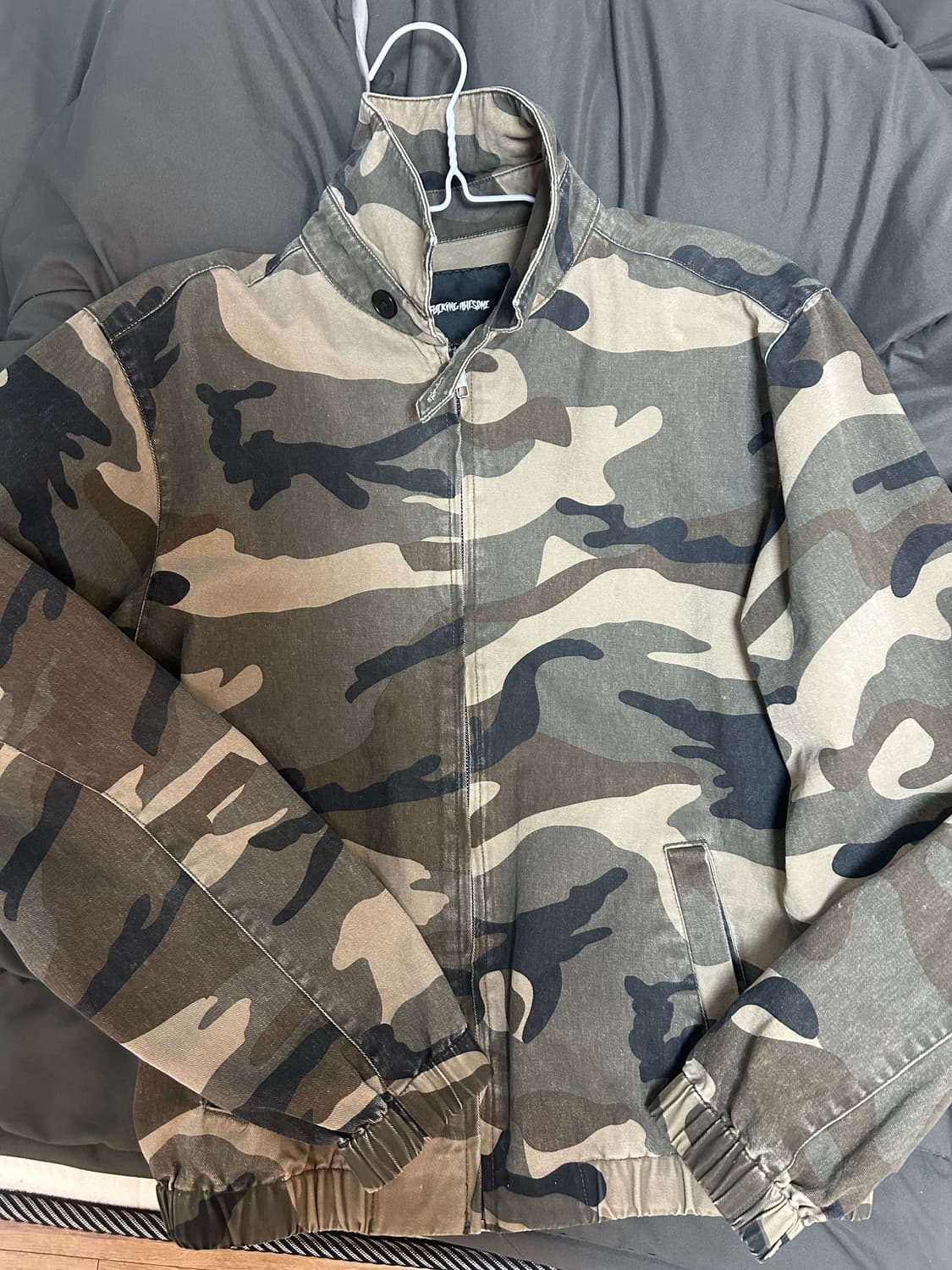 퍼킹어썸 카모 자켓 상품이미지1