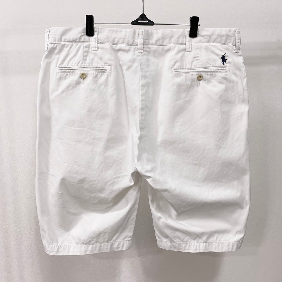 폴로 랄프로렌 포니 자수 화이트 치노 반바지 상품이미지1