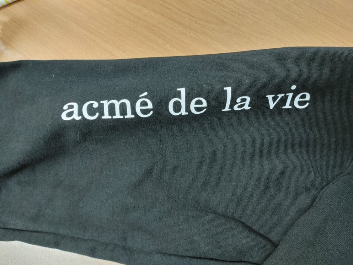 아크메드라비 눈감은 비니아이 후드티 상품이미지4