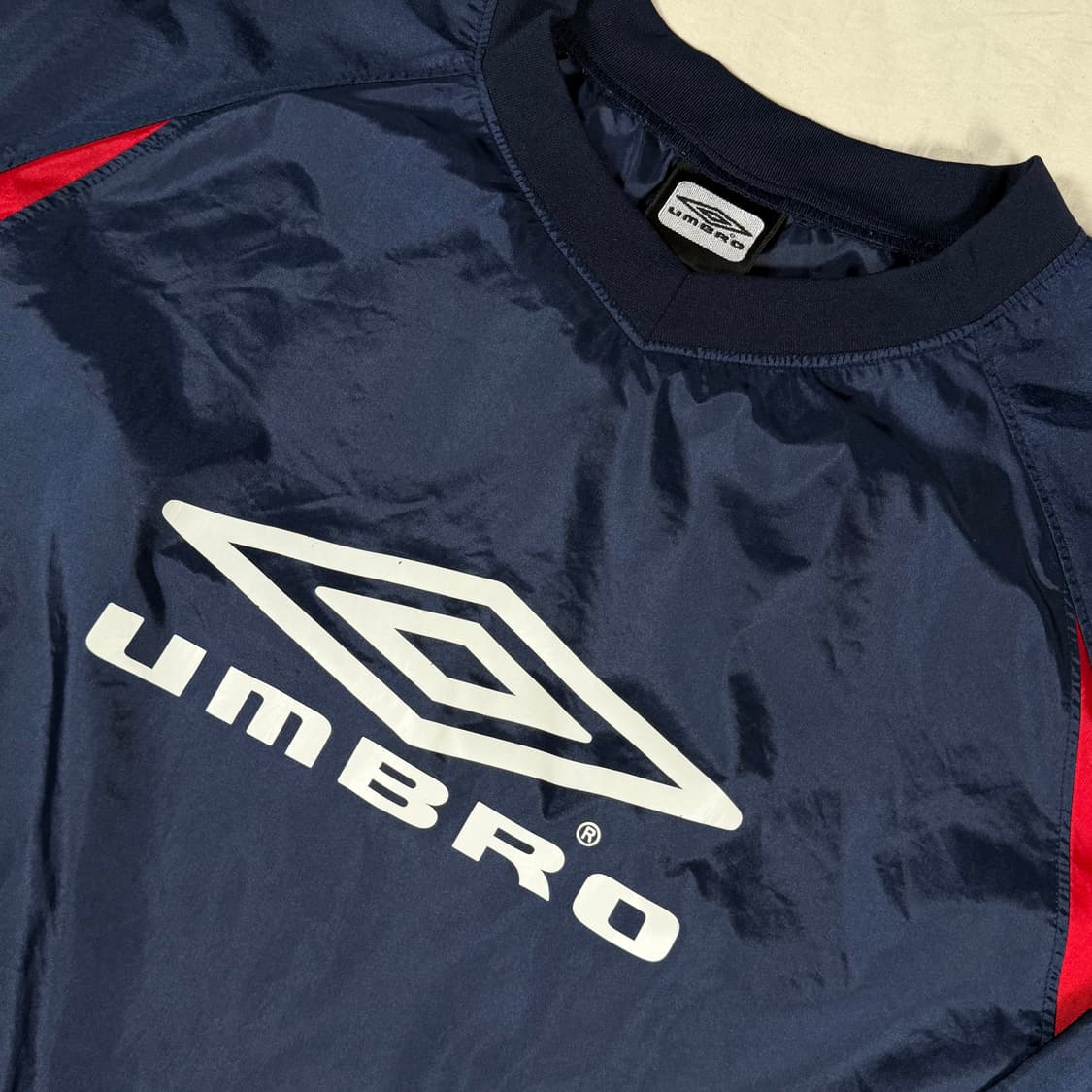 엄브로 웜업 피스테 바람막이 상품이미지2