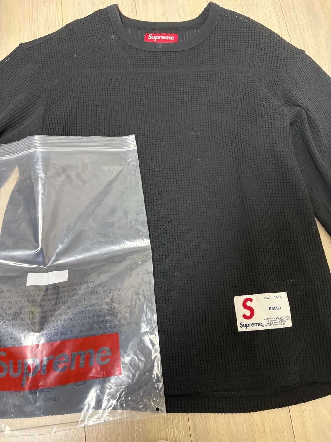 슈프림 폴라텍 메쉬 롱슬리브 블랙제품 팔아요!  상품이미지2