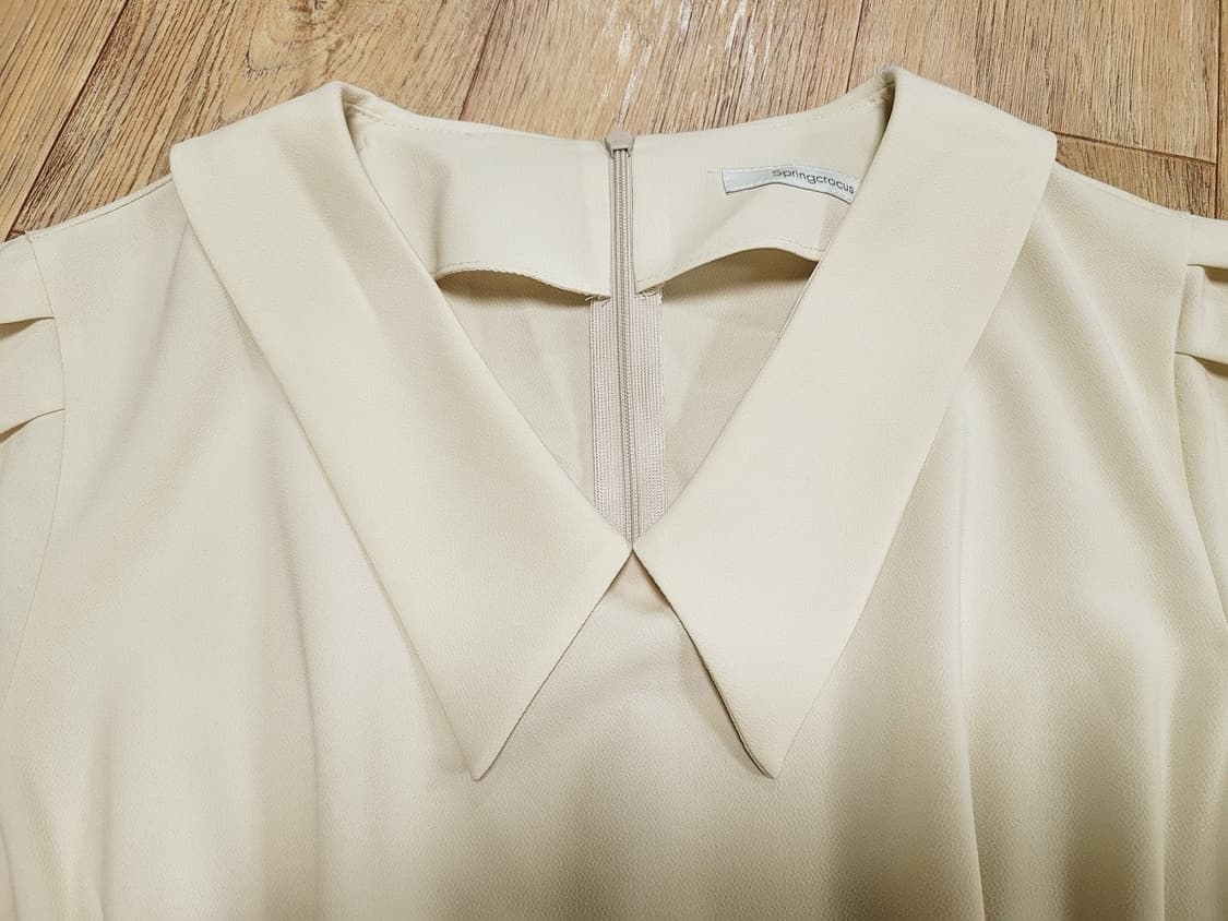 스프링크로커스(springcrocus) 카라 원피스 55-66 새상품 상품이미지4