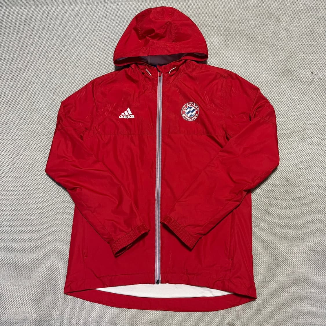 아디다스 바이에른 뮌헨 바람막이 상품이미지1