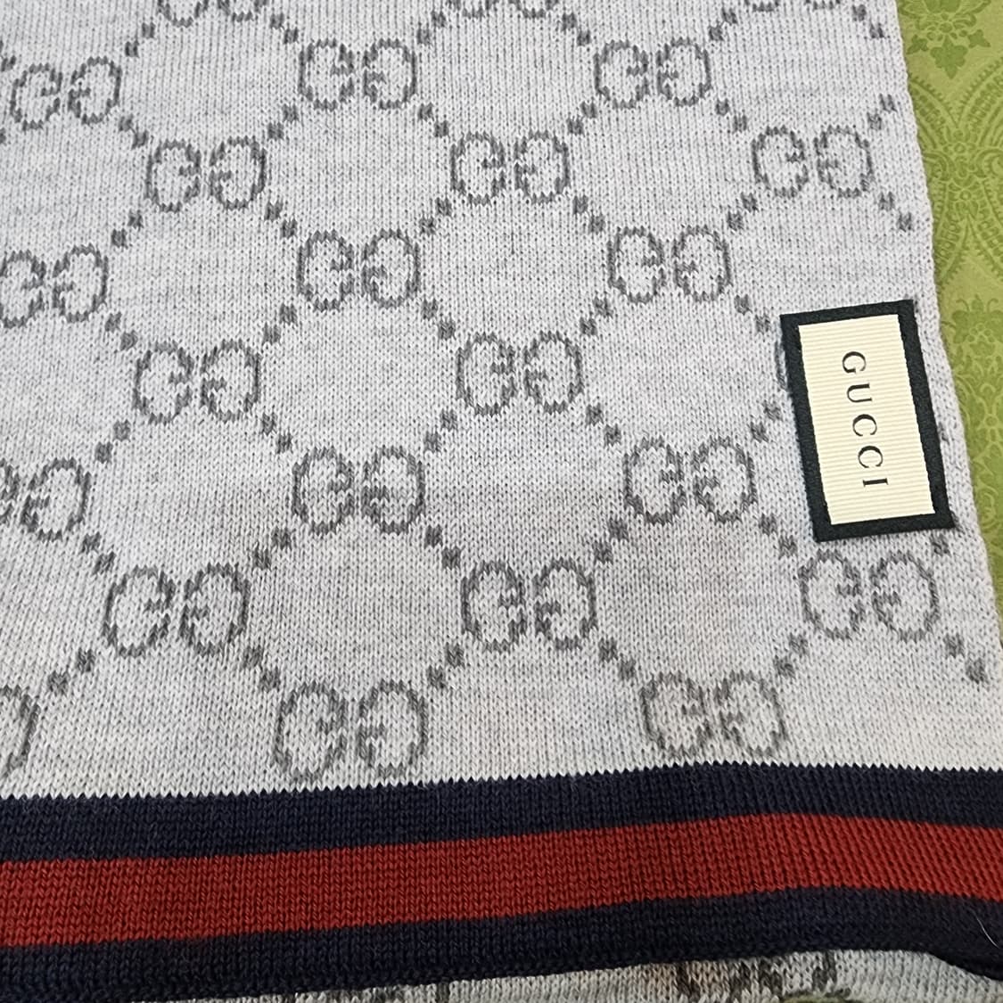 구찌  GG Two-Tone 울 스카프 그레이 새제품 택O 상품이미지2