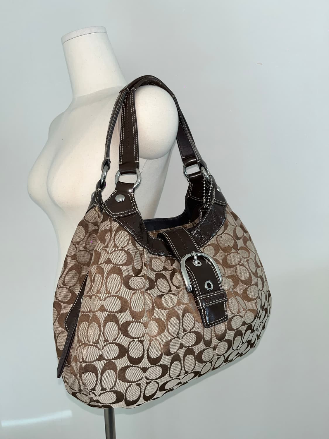 Coach Basic Big Shoulder Bag 상품이미지3