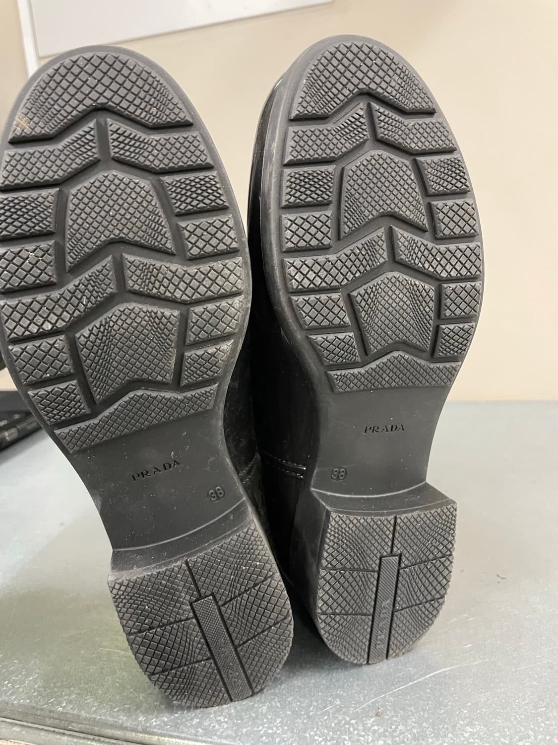 프라다 러버 트라이앵글 로고 레인부츠 EU38 (gr-3760) 상품이미지6