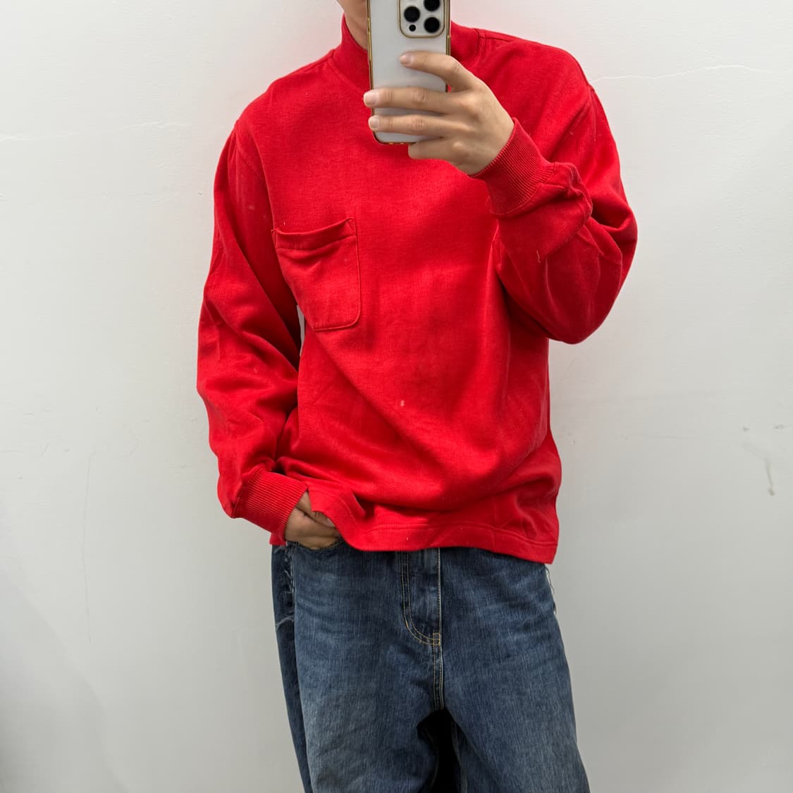 CHIP 반목 레드맨투맨 상품이미지1