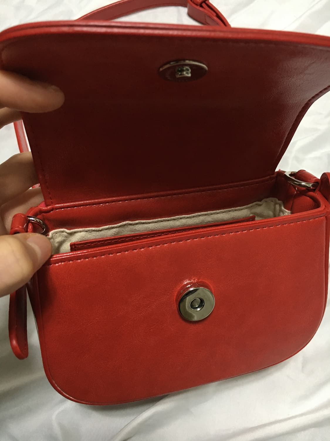 돈키 코리 미니 크로스백 레드 상품이미지2