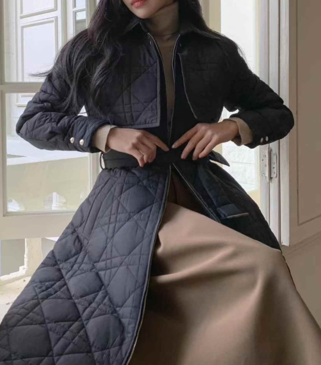 블랙 퀄팅 롱코트 (44-77) 상품이미지4