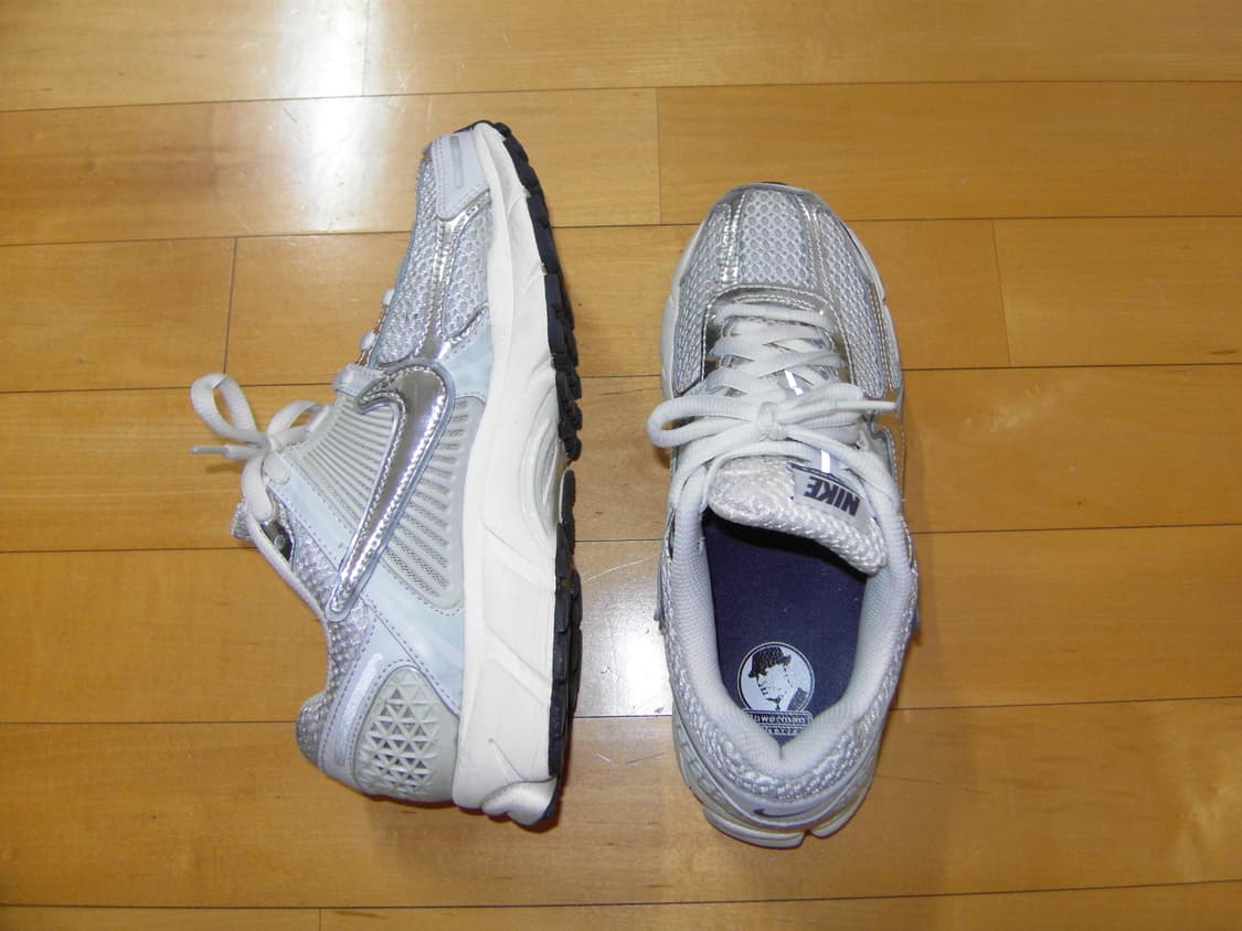 나이키 줌 보메로 5 실버 상품이미지4