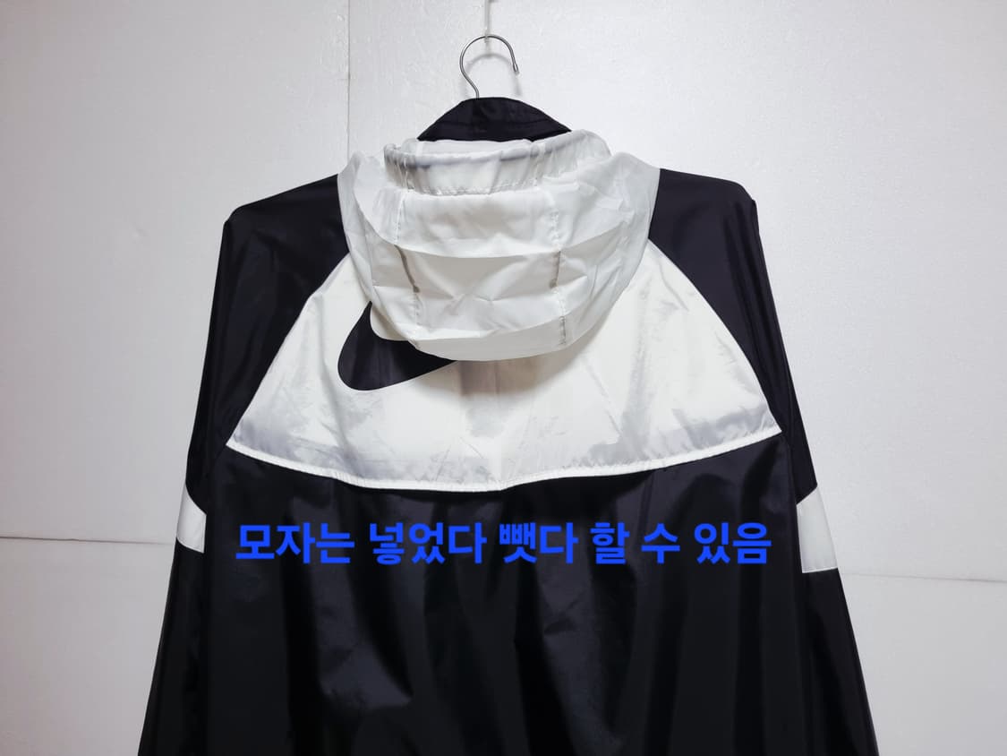 남성 나이키 백판 빅스우시 흰/검 바람막이 자켓 윈드러너 상품이미지2