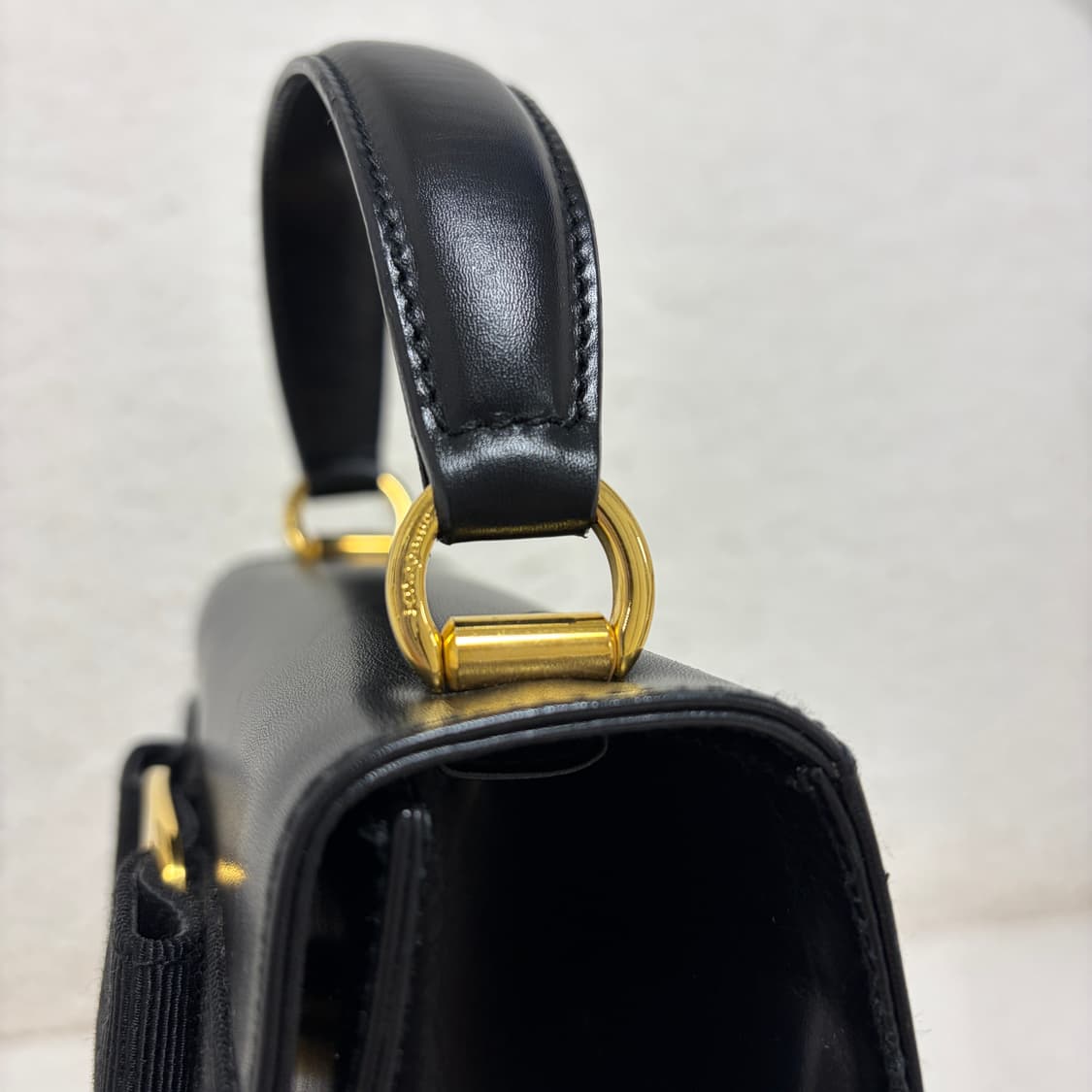 페라가모 바라 리본 블랙 미니 토트백 상품이미지6