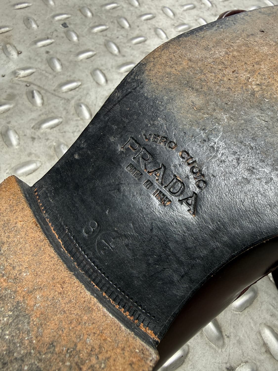 프라다 스퀘어 로퍼 상품이미지5