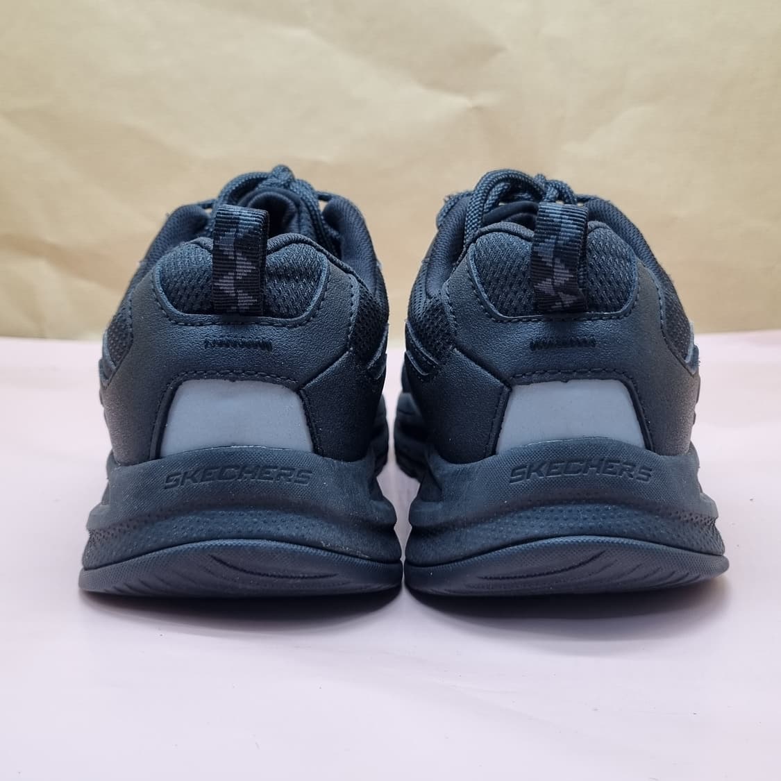 스케쳐스 이스케이프 2.0 블랙 운동화250 상품이미지4