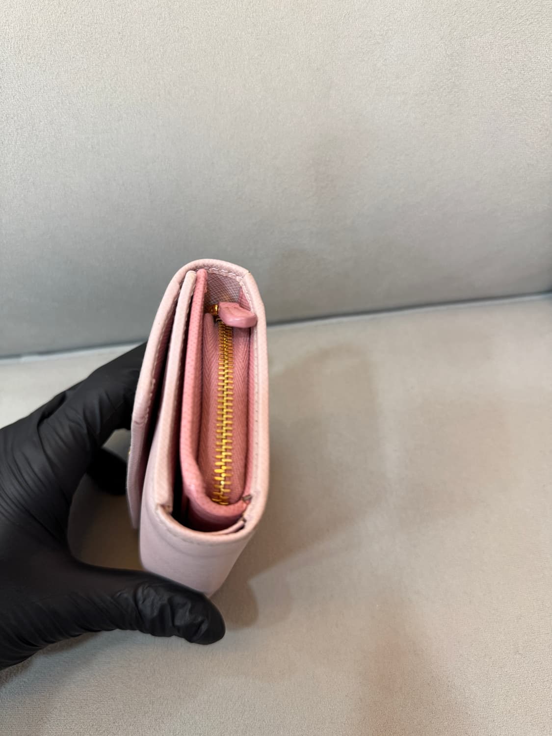 백화점판 프라다 사피아노 월렛 여성 레더 반지갑  상품이미지2