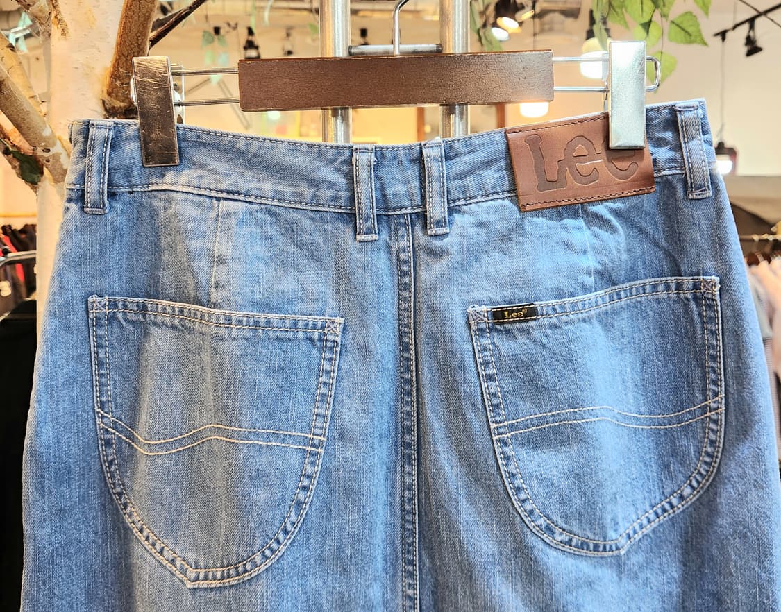 새제품) LEE 연청 앞 트임 데님 미디 스커트 상품이미지6