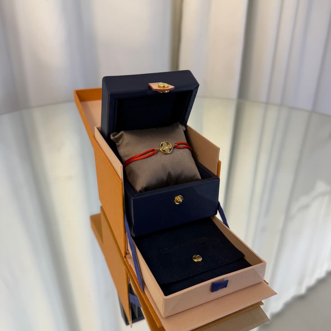 루이비통 이딜 블라썸 다이아 팔찌 옐로우골드 18K 상품이미지7