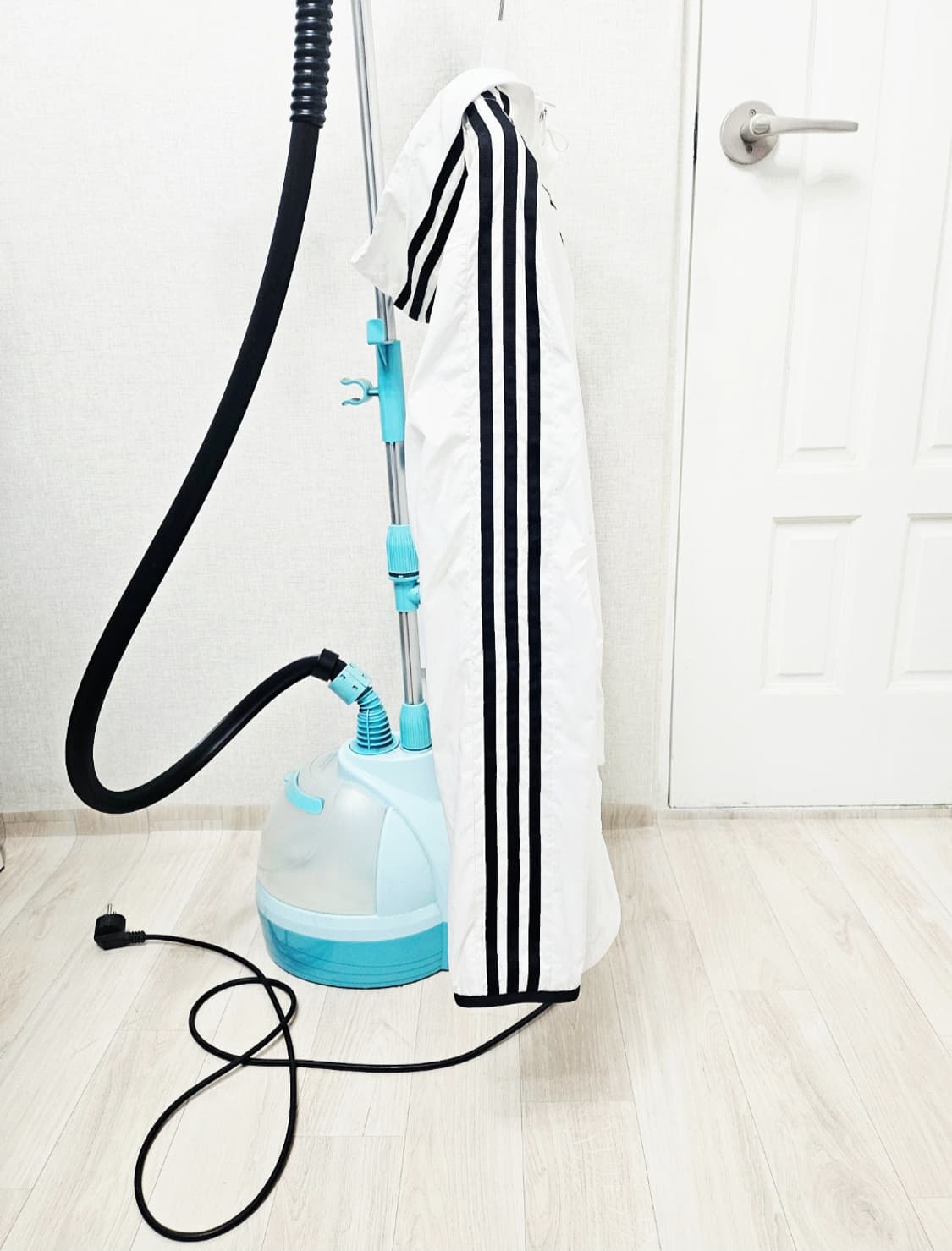 (110)2XL ☆초대장급☆ 아디다스 3S우븐 [흰검] 바람막이 상품이미지5