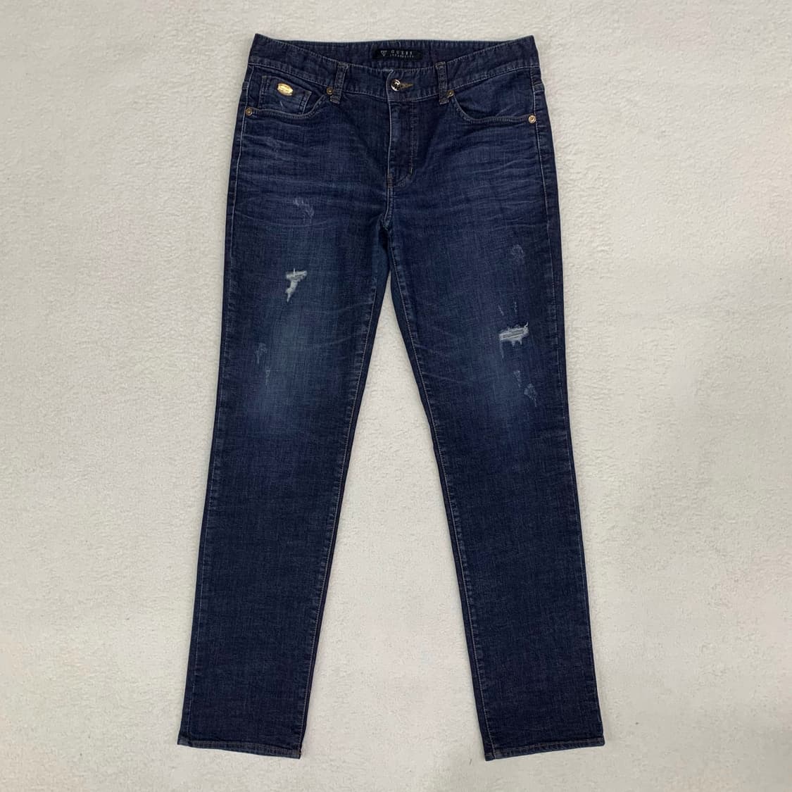 [35] 게스 골드플레이트 테이퍼드핏 데님팬츠 상품이미지3