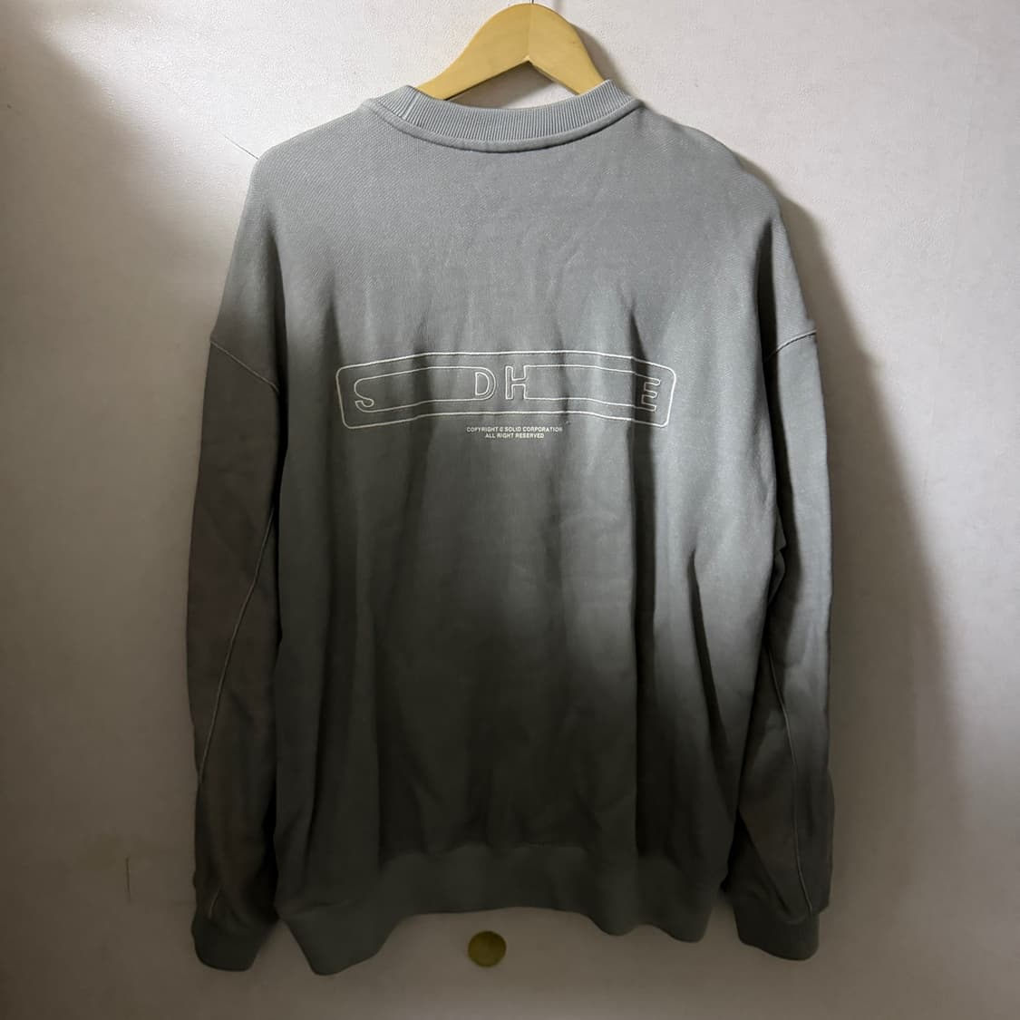 솔리드옴므 백로고 빈티지 맨투맨 48 (남성 슬림 105정도) 상품이미지3