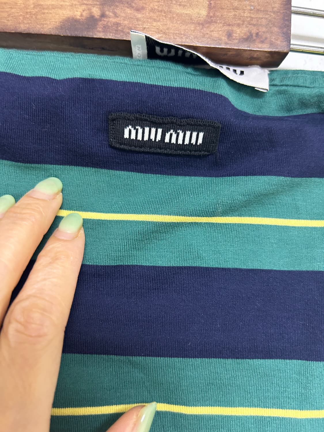 미우미우 신상 탑 상품이미지3