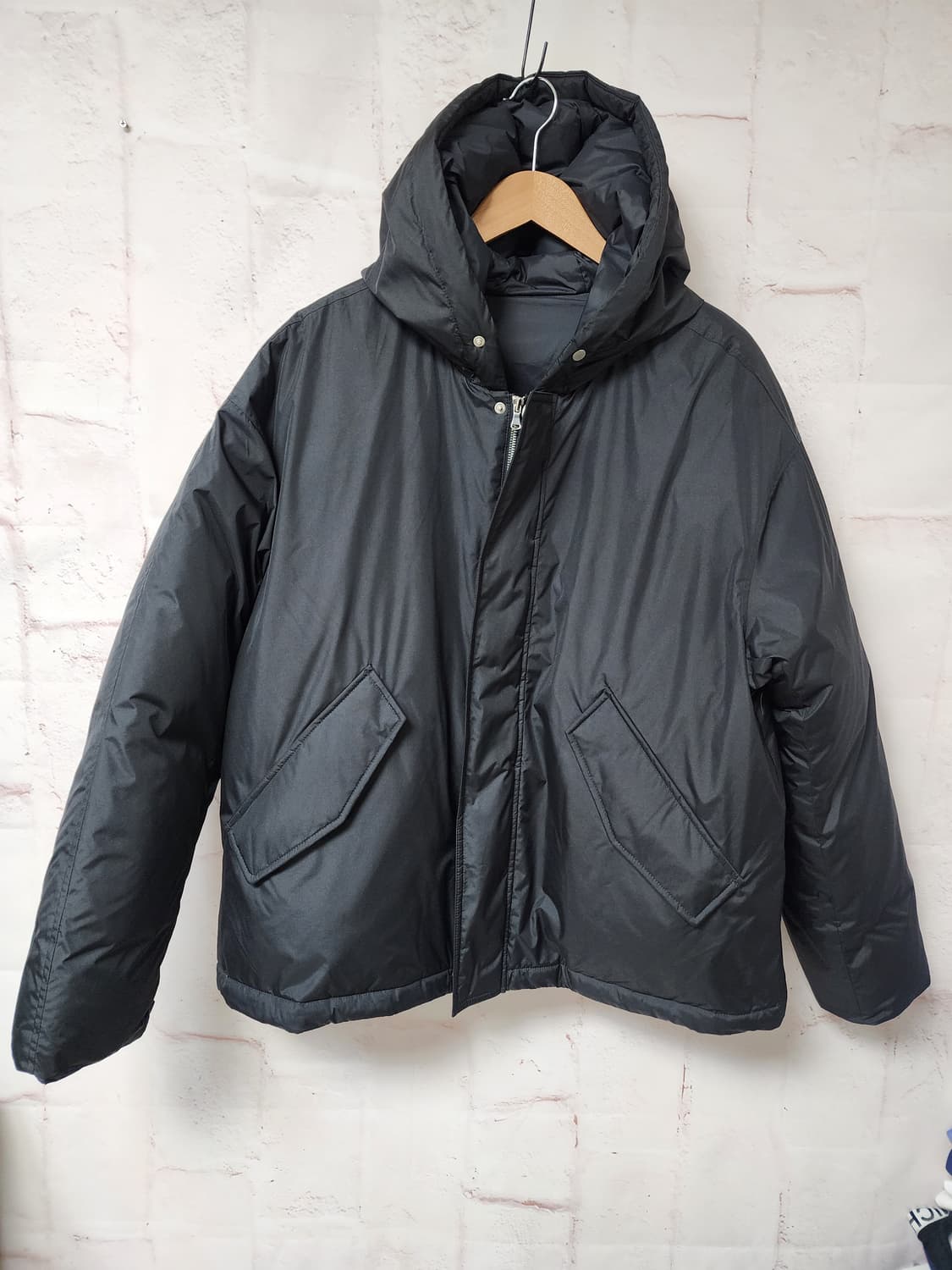 TNGT 블랙 패딩 점퍼 상품이미지1