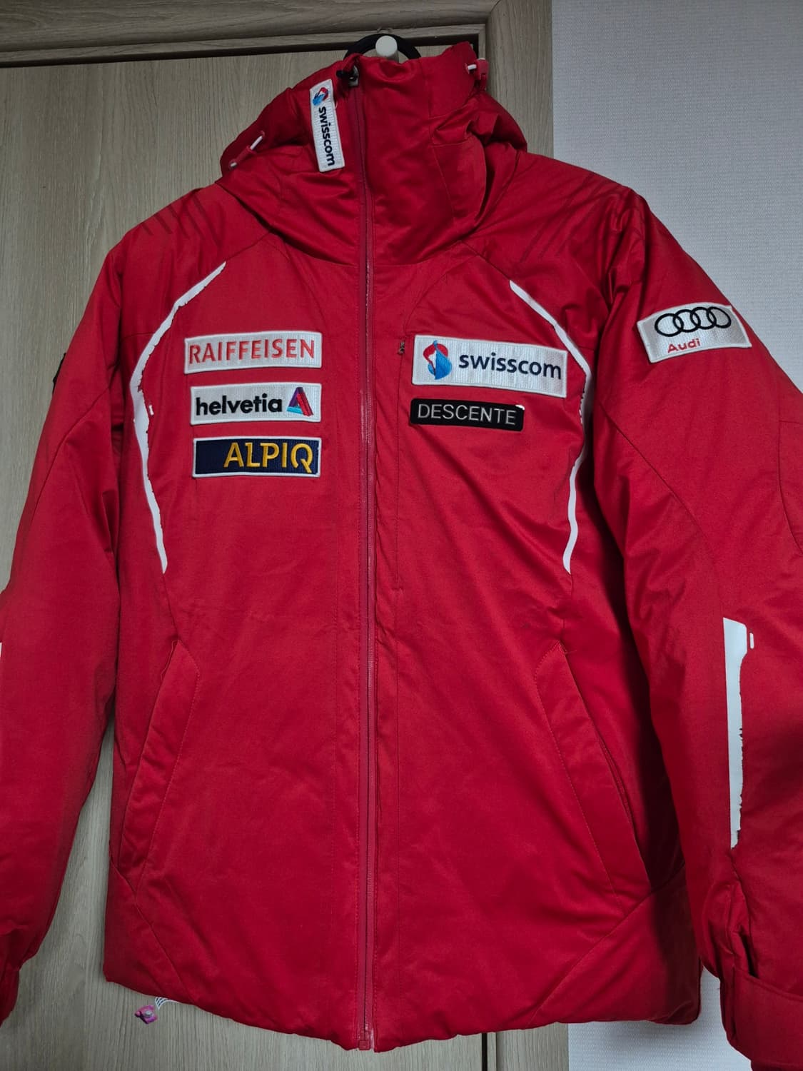 데상트 정품 아우디 스위스 스키패딩 오리털패딩 90사이즈 상품이미지1