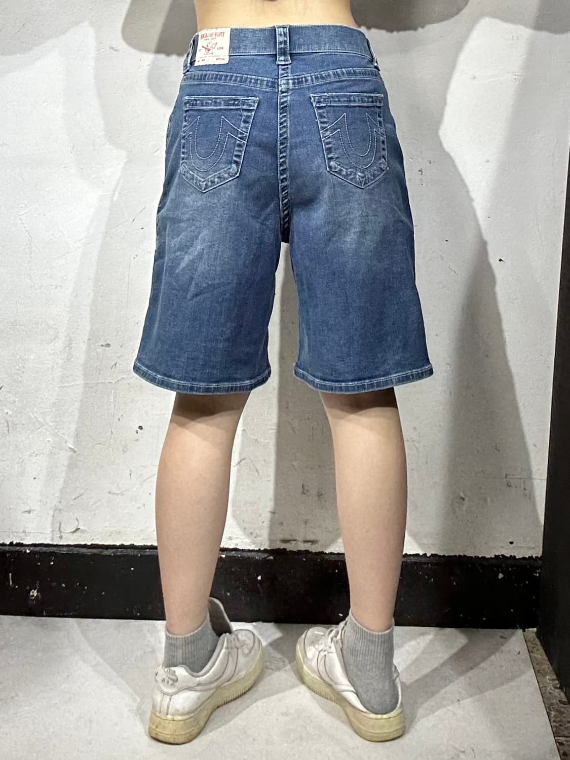 트루 릴리전 중청 자수 와이드 데님 하프 팬츠 버뮤다 반바지  상품이미지3