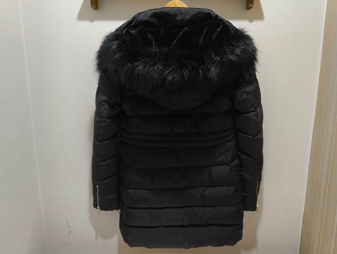 ZARA 자라 여성 블랙 후드 퍼 다운 롱패딩 xs사이즈 상품이미지5